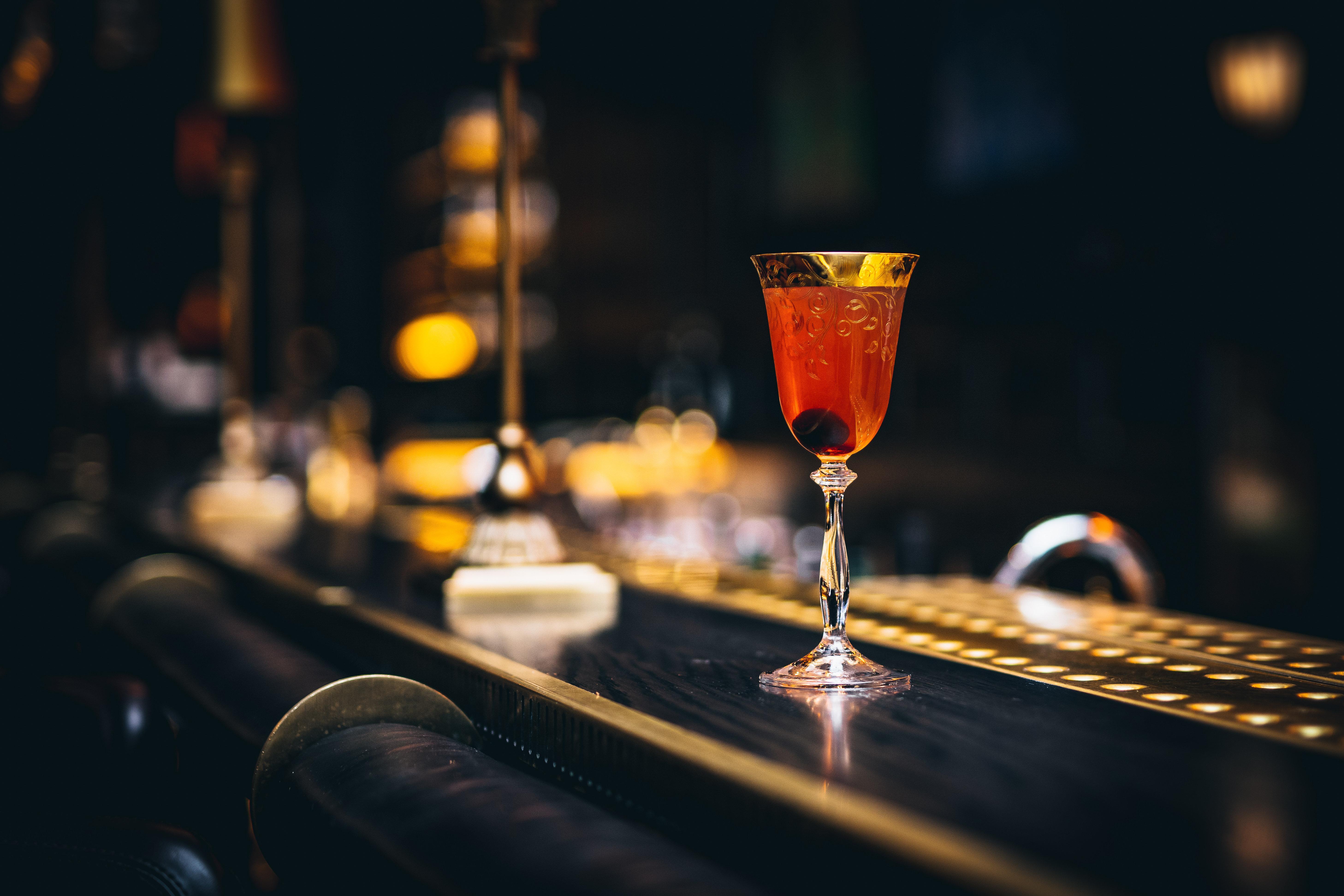 Hotel Kimpton - Fitzroy London By Ihg Esterno foto A glass of Old Fashioned
